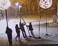 разгромили зимний городок