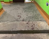 Раненый ножом в подъезде туляк дополз до четвертого этажа и умер