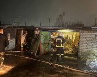 В Кохме поздно вечером загорелся гараж