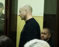 В Новгороде пять человек обвиняются в бандитизме, трёх убийствах и одном покушении