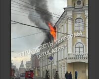 В Туле на Советской в военном госпитале горит целый этаж
