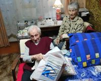 В рамках партийного проекта «Старшее поколение» в Пролетарском районе весь декабрь проходили новогодние поздравления людей пожилого возраста