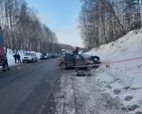 четыре человека пострадали в ДТП с грузовиком и легковым авто