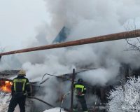 В Вичуге мужчина получил ожоги, когда спасал автомобиль из охваченного огнём гаража