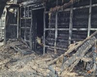 В Шуе неизвестные подожгли дом с пристройкой