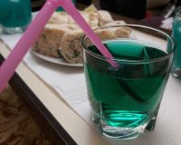 В Иванове девушка ударила подругу бутылкой по голове в баре