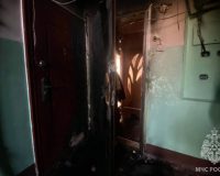 В Тейкове неизвестные подожгли входную дверь квартиры