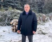 Глава города Донского ответил на вопрос по вырубки туй на Братской могиле