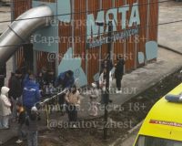 девочка упала с площадки