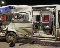 В Рязанской области при столкновении маршрутки и грузовика скончались два человека