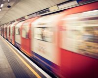 В метро житель Петербурга поссорился с пассажиром и выстрелил из сигнального пистолета