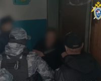 Жительница Тулы ударила ножом пришедшего к ней судебного пристава