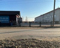 Под Ярославлем засыпали опасную яму на дороге.