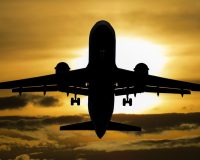 Минтранс России уточнил правила посадки детей с родителями в самолётах