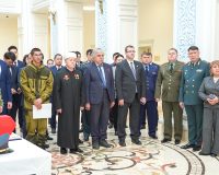 Останки погибшего в Новгородской области казахстанского солдата передадут на родину