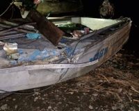 врезались две лодки