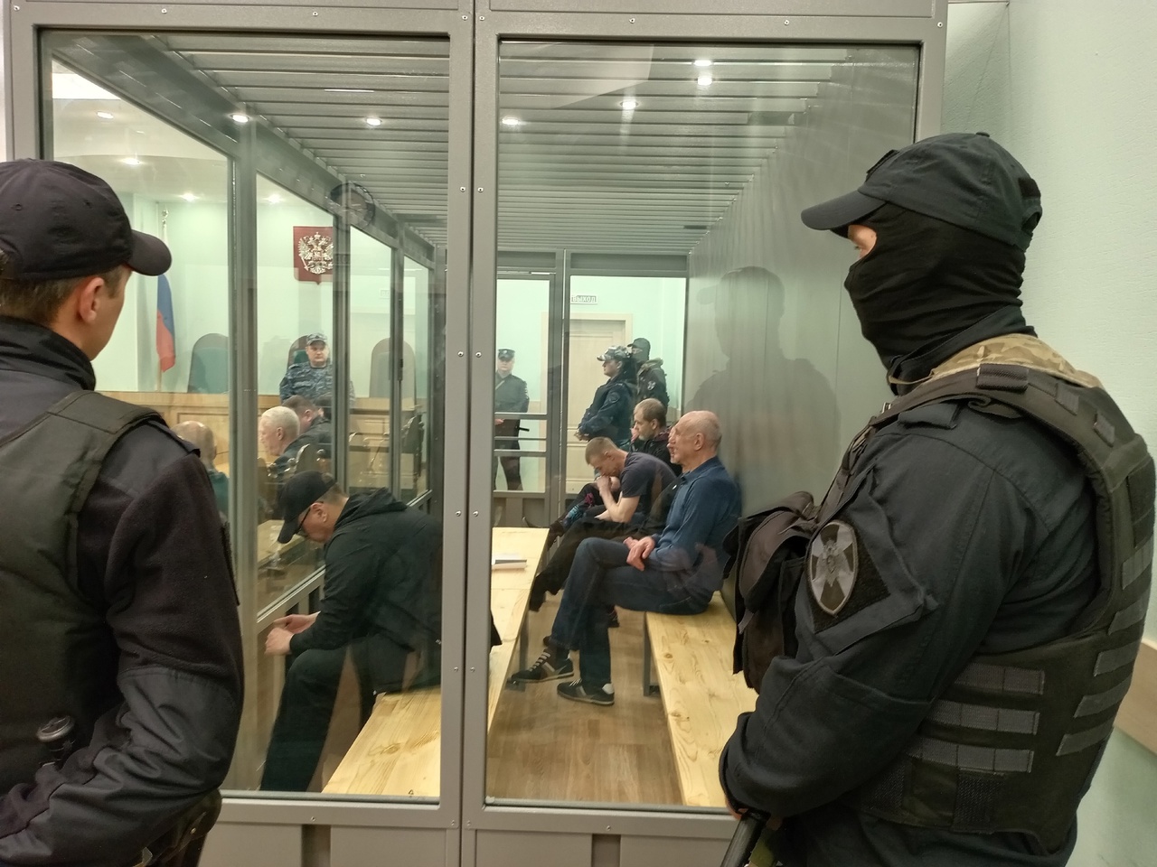 В Новгороде провозглашён приговор участникам ОПГ, действовавшей в «нулевых» годах