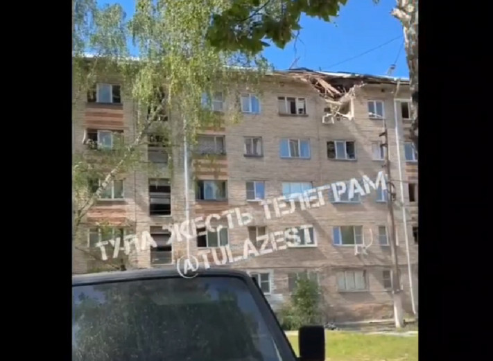 Обломки беспилотника в Туле упали на крышу пятиэтажного общежития