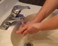 Тысяча жителей Приморья остались без горячей воды: вмешалась прокуратура