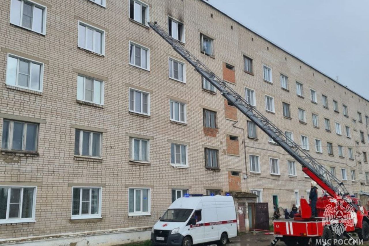В Ивановской области из-за пожара в пятиэтажке эвакуировали жителя