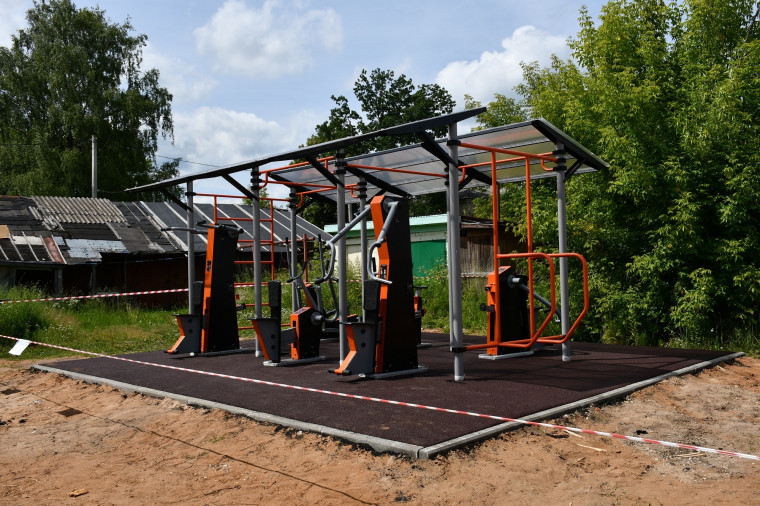 В Иванове открыли новую спортивную площадку с мягким покрытием