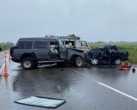 В Новгородской области лоб в лоб столкнулись два автомобиля