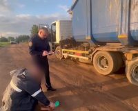 В Новгородской области от удара током на кладбище погиб водитель мусоровоза