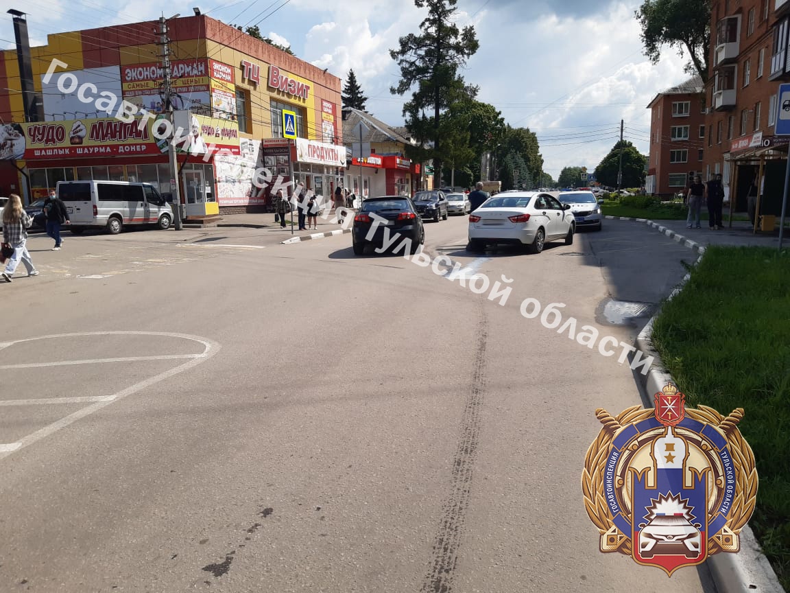 В Тульской области «Лада Веста» при повороте сбила пенсионерку