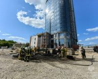 пожар около небоскреба