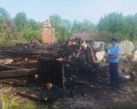 В Новгородской области мужчина сжёг бывшую жену и двух её сыновей