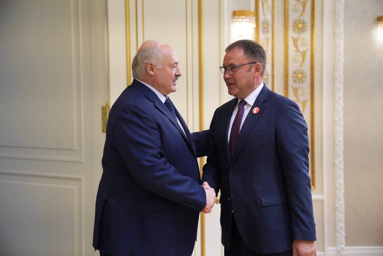 Илья Середюк