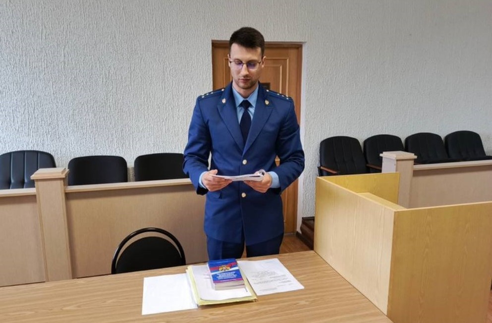 Требовавший присяжных наркозакладчик получил в Новгородской области двенадцать лет колонии