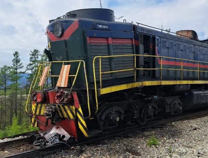 врезались локомотивы