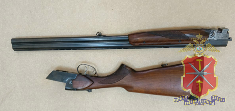 Житель Тульской области после бурного застолья украл ружье у приятеля