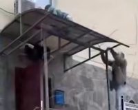 ребенок упал