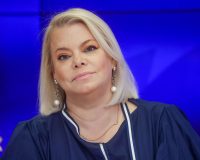 актриса Яна Поплавская