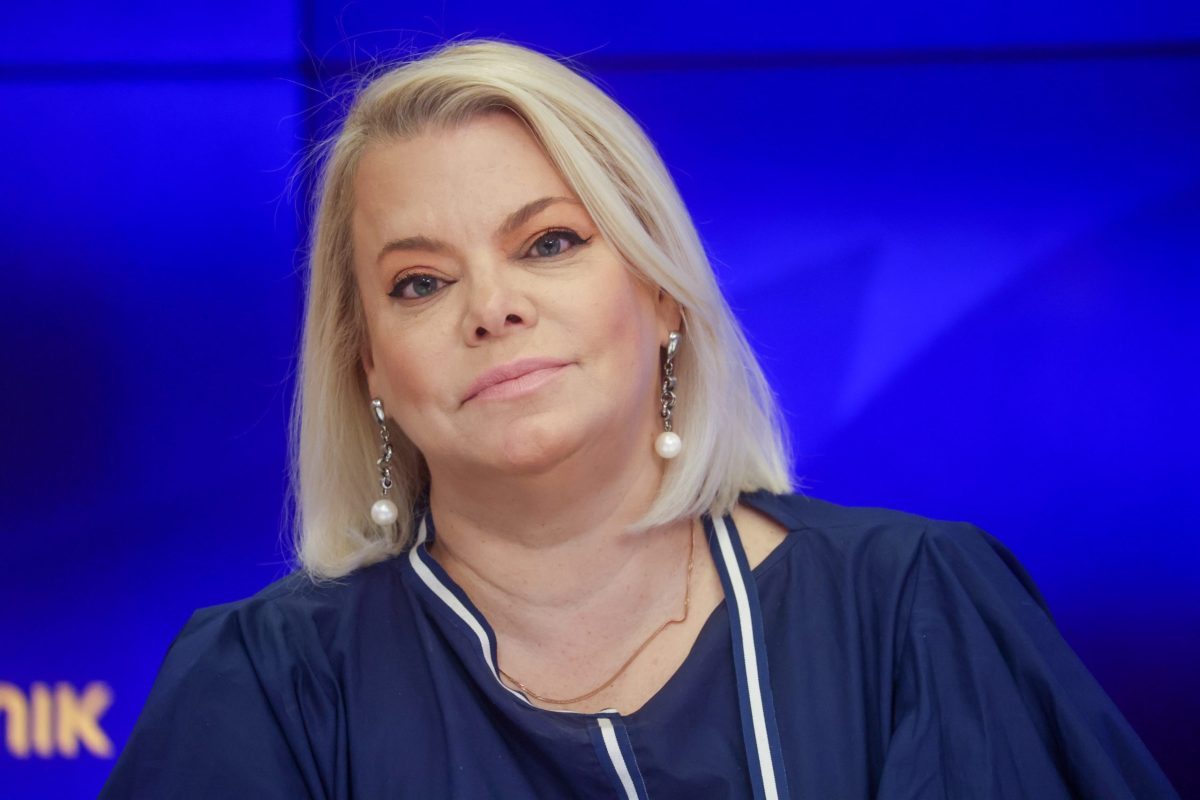 актриса Яна Поплавская