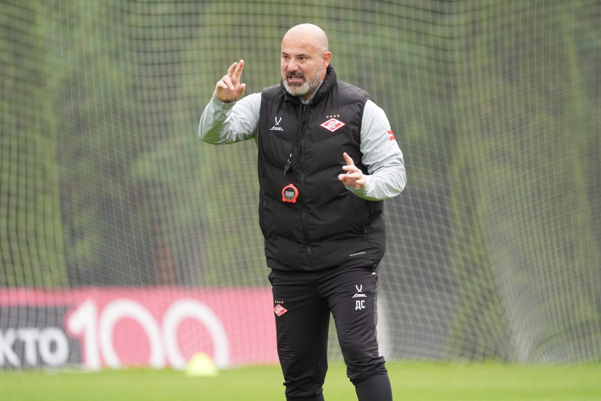 тренер Деян Станкович