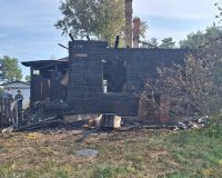 В доме погибли дедушка и внук.