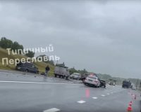 В Ярославской области столкнулись три машины.