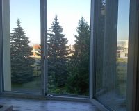 В Новгородской области восьмилетний ребёнок выпал из окна