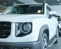 автомобиль белого цвета