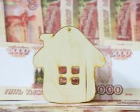 макет дома, деньги