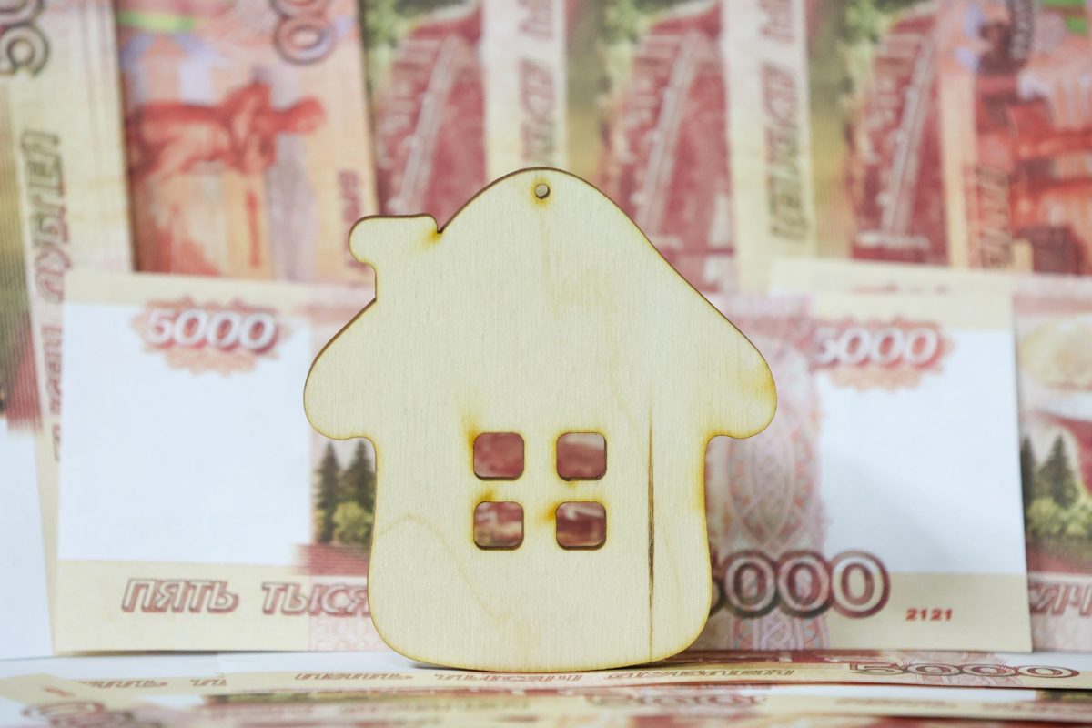 макет дома, деньги