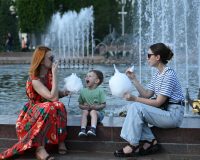 отдых у фонтана