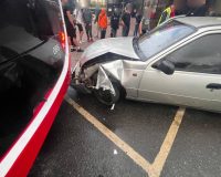 подросток врезался в троллейбус