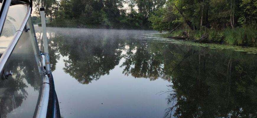 сломанная лодка