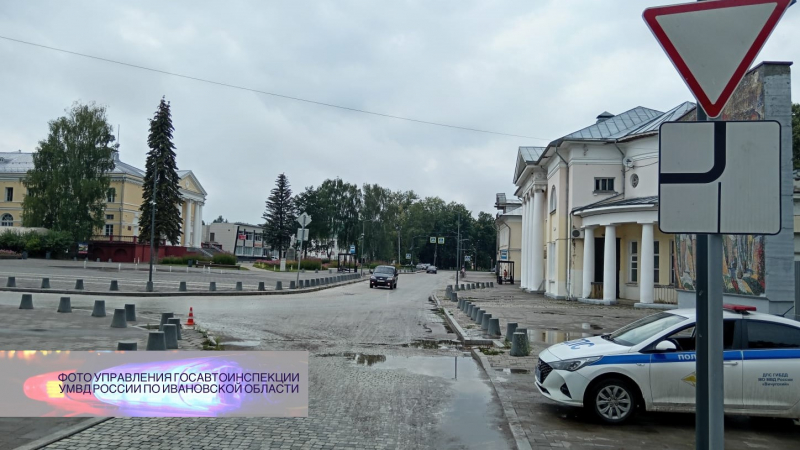 В Вичуге нетрезвый мопедист не справился с управлением — пассажирка в больнице