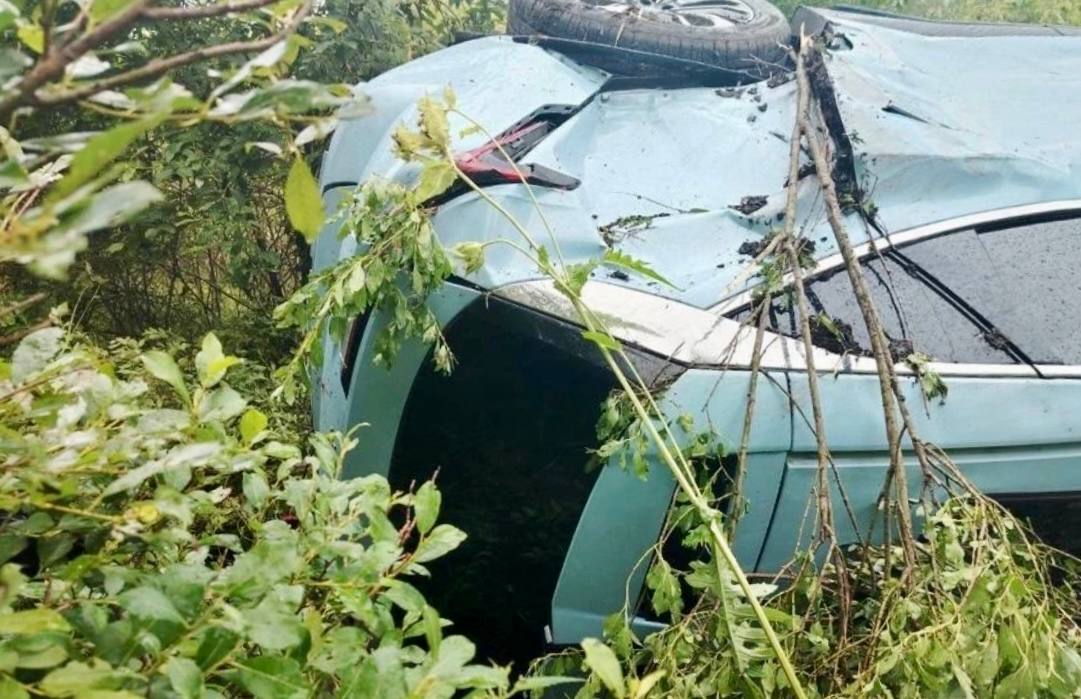 В Новгородской области перевернулся кроссовер Jetour Dashing