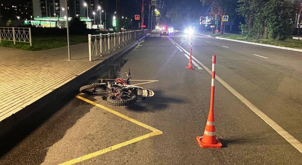 В Великом Новгороде вновь авария с питбайком